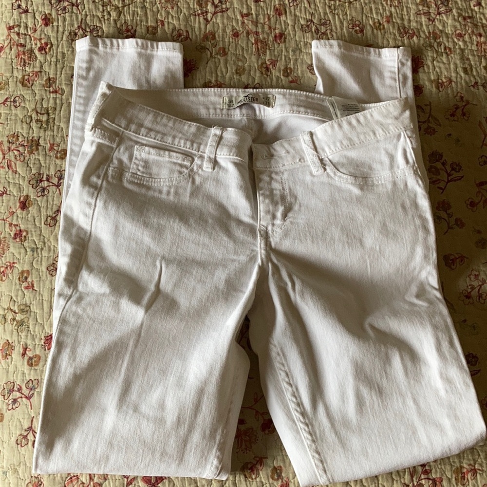 White Hollister Jeans never worn